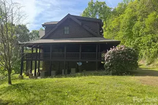 686 Hyacinth Dr, Clyde, NC 28721 - Photo 12