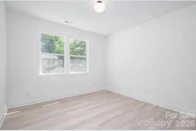 423 S Pinchback Avenue, Bessemer City, NC 28016 - Photo 14