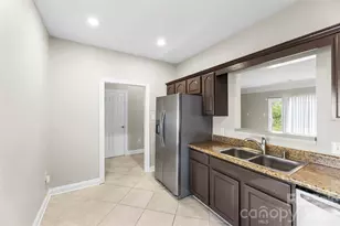 6953 Misty Pine Ln, Charlotte, NC 28217 - Photo 4
