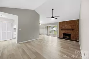 9320 S Vicksburg Park Ct, Charlotte, NC 28210 - Photo 4