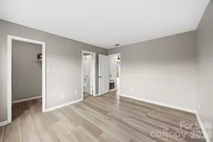 9320 S Vicksburg Park Ct, Charlotte, NC 28210 - Photo 10