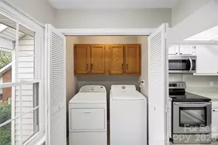 9320 S Vicksburg Park Ct, Charlotte, NC 28210 - Photo 18