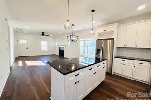8514 Sharonbrook Dr, Charlotte, NC 28210 - Photo 6