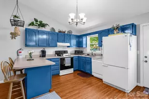 23 Peace St, Asheville, NC 28806 - Photo 4