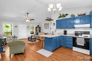 23 Peace St, Asheville, NC 28806 - Photo 2