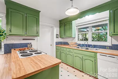 812 Saint Michaels Lane, Gastonia, NC 28052 - Photo 14