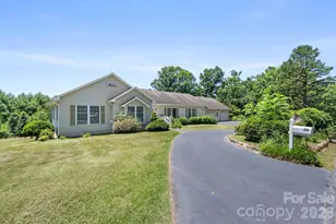 28 Song Bird Ln, Weaverville, NC 28787 - Photo 2