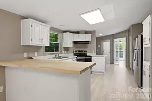 154 Ridgedale Rd, Candler, NC 28715 - Photo 14