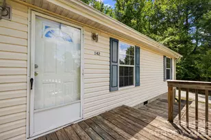 142 Josiah Ln, Hendersonville, NC 28792 - Photo 2