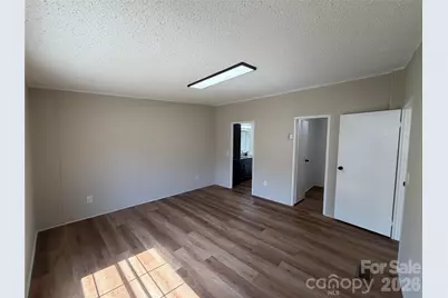 222 E Maine Avenue, Bessemer City, NC 28016 - Photo 4