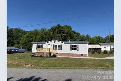 222 E Maine Avenue, Bessemer City, NC 28016 - Photo 2