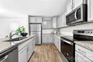 107 Galley Ln, Statesville, NC 28677 - Photo 6