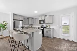107 Galley Ln, Statesville, NC 28677 - Photo 4