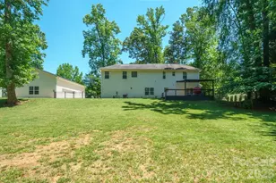 9027 Leah Meadow Ln, Charlotte, NC 28227 - Photo 44