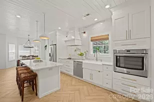 9027 Leah Meadow Ln, Charlotte, NC 28227 - Photo 6