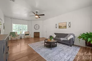 9027 Leah Meadow Ln, Charlotte, NC 28227 - Photo 6