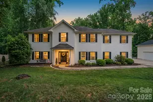 9027 Leah Meadow Ln, Charlotte, NC 28227 - Photo 2