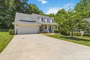 329 Brixham Pl, Fort Mill, SC 29708 - Photo 2