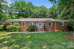 6641 Brookmeade Dr, Charlotte, NC 28226 - Photo 2