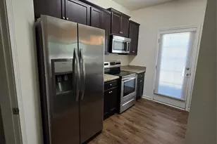 9138 Bradstreet Commons Way, Charlotte, NC 28215 - Photo 4