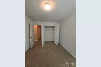 9138 Bradstreet Commons Way, Charlotte, NC 28215 - Photo 10