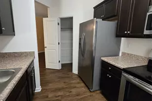 9138 Bradstreet Commons Way, Charlotte, NC 28215 - Photo 6