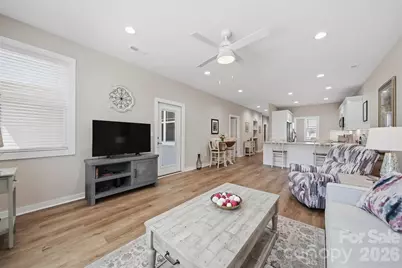 1520 28th Street Lane SE, Hickory, NC 28602 - Photo 8