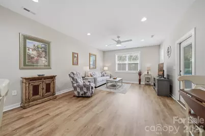 1520 28th Street Lane SE, Hickory, NC 28602 - Photo 4