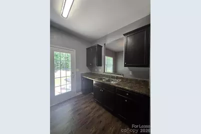 9116 Bradstreet Commons Way, Charlotte, NC 28215 - Photo 2