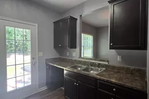 9116 Bradstreet Commons Way, Charlotte, NC 28215 - Photo 2
