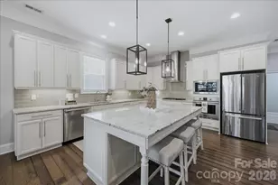 1103 N Sharon Amity Rd, Charlotte, NC 28211 - Photo 12