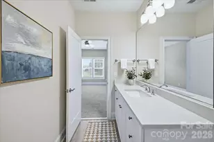 1103 N Sharon Amity Rd, Charlotte, NC 28211 - Photo 32