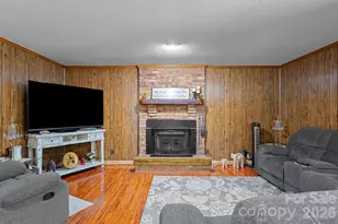 3326 Dunaire Dr, Charlotte, NC 28205 - Photo 24