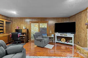 3326 Dunaire Dr, Charlotte, NC 28205 - Photo 26