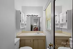 3326 Dunaire Dr, Charlotte, NC 28205 - Photo 16