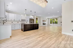 221 Coopers Dr, Hendersonville, NC 28739 - Photo 20
