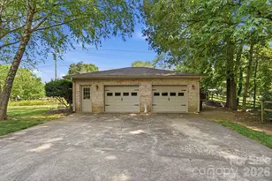 5705 Foxcrest Dr, Mint Hill, NC 28227 - Photo 44