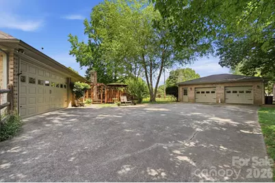 5705 Foxcrest Drive, Mint Hill, NC 28227 - Photo 40