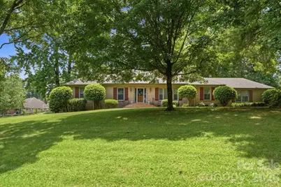 5705 Foxcrest Drive, Mint Hill, NC 28227 - Photo 2