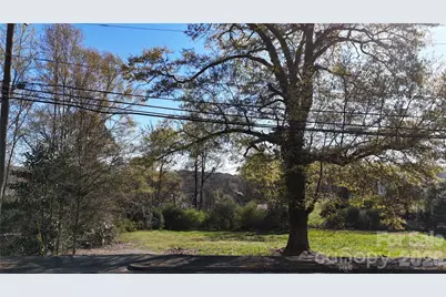 33 Pinecrest Avenue, Great Falls, SC 29055 - Photo 2