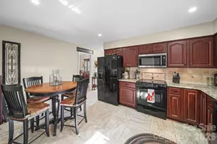 13539 4 Oaks Ln, Matthews, NC 28105 - Photo 14