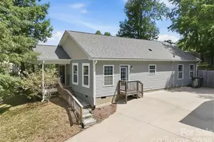 253 Brooklyn Ln, Asheville, NC 28803 - Photo 1