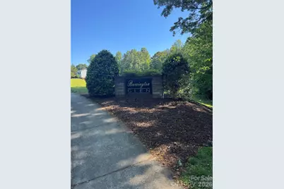 902 Barrington Drive NE, Lenoir, NC 28645 - Photo 1