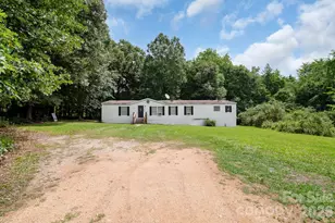 1046 McKinney Ln, Lancaster, SC 29720 - Photo 2
