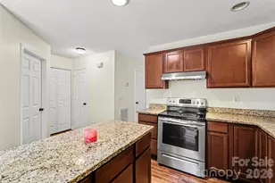 5833 Cougar Ln, Charlotte, NC 28269 - Photo 32