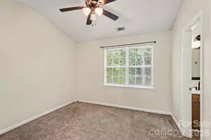 5833 Cougar Ln, Charlotte, NC 28269 - Photo 14