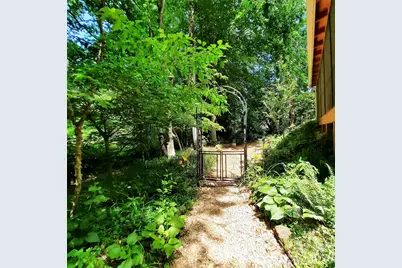 9 Firestone Court, Etowah, NC 28729 - Photo 8