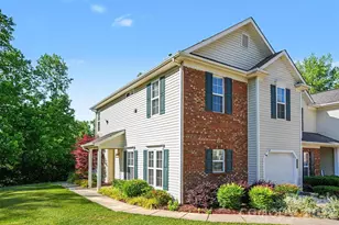 8917 Cinnabay Dr, Charlotte, NC 28216 - Photo 2