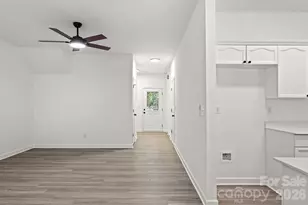 5536 Franklin Springs Cir, Charlotte, NC 28217 - Photo 2