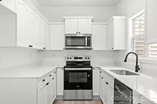 5536 Franklin Springs Cir, Charlotte, NC 28217 - Photo 10